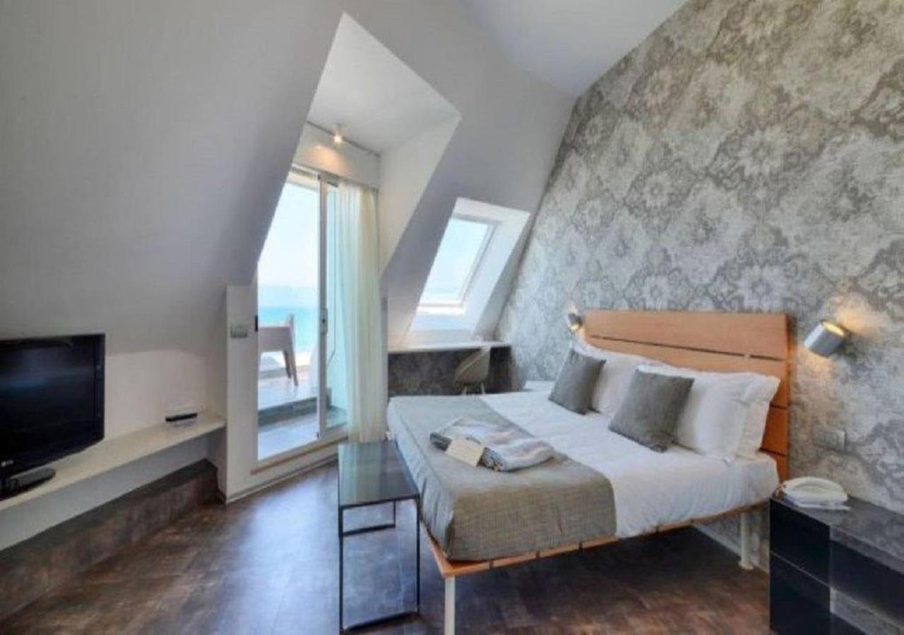Hotel Rex - Fronte Mare Riccione Extérieur photo