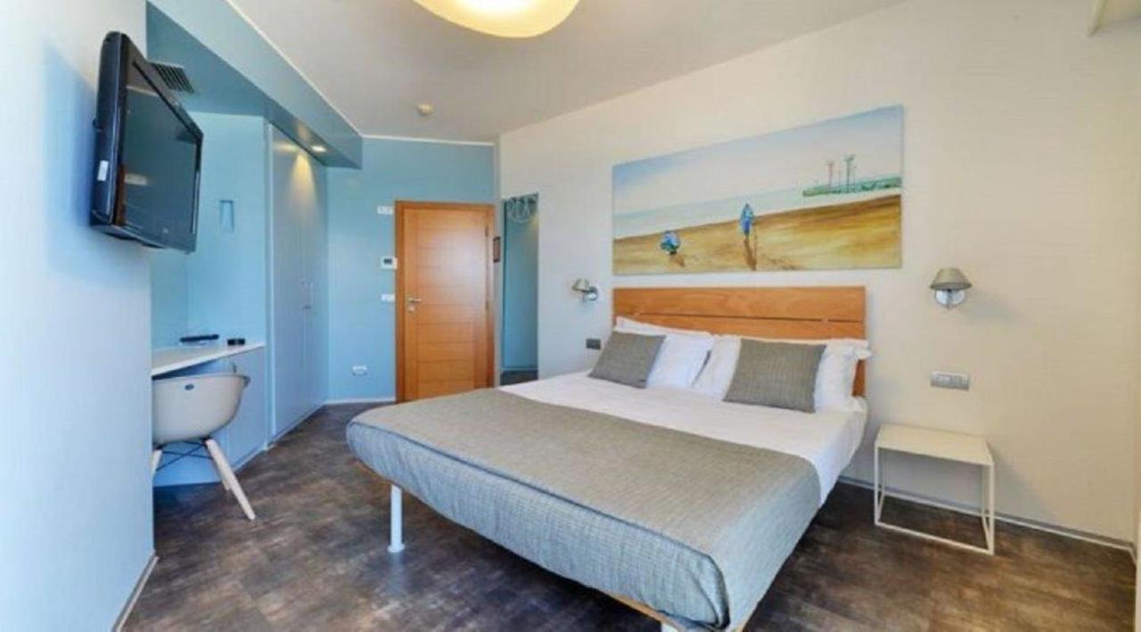 Hotel Rex - Fronte Mare Riccione Extérieur photo