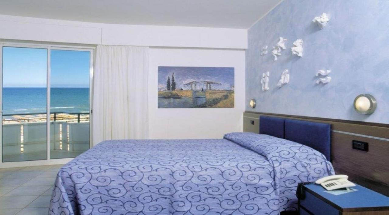 Hotel Rex - Fronte Mare Riccione Extérieur photo